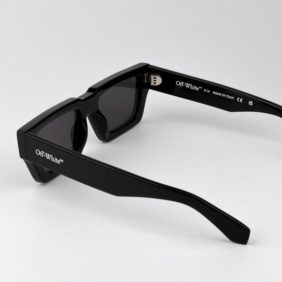 Off-White MANCHESTER Sunglasses – Black Square Frame | Model OERI129 1007 - Picture 7 of 11